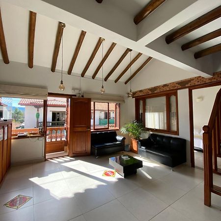Hospedaje Villa Monica บียาเดเลย์บา ภายนอก รูปภาพ